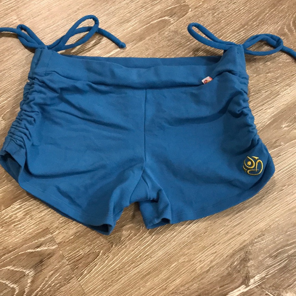 Shakti yoga shorts
